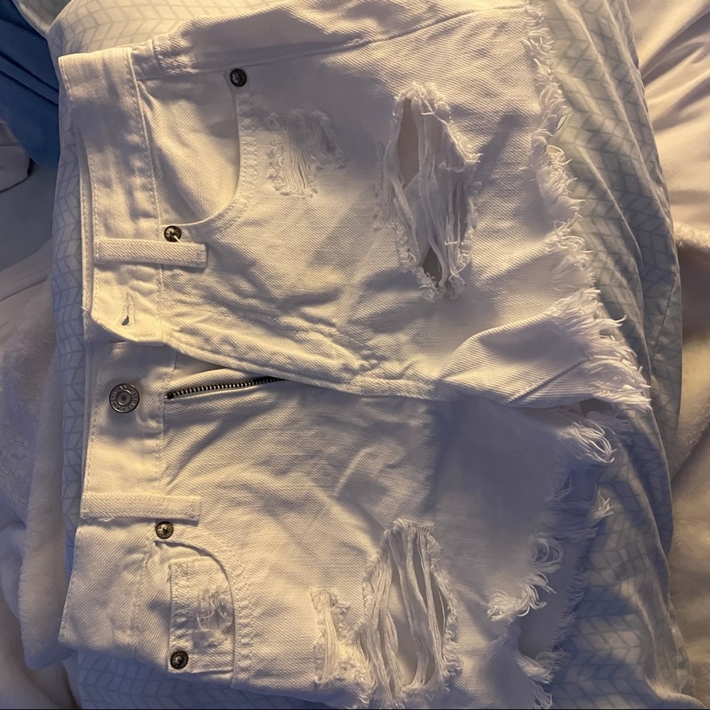 White American eagle shorts